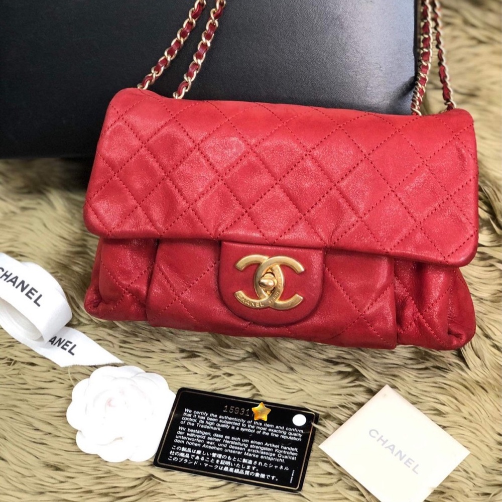 Small CHANEL Red Shimmer Quilted Chain Handbag with Gold-tone CC Logo